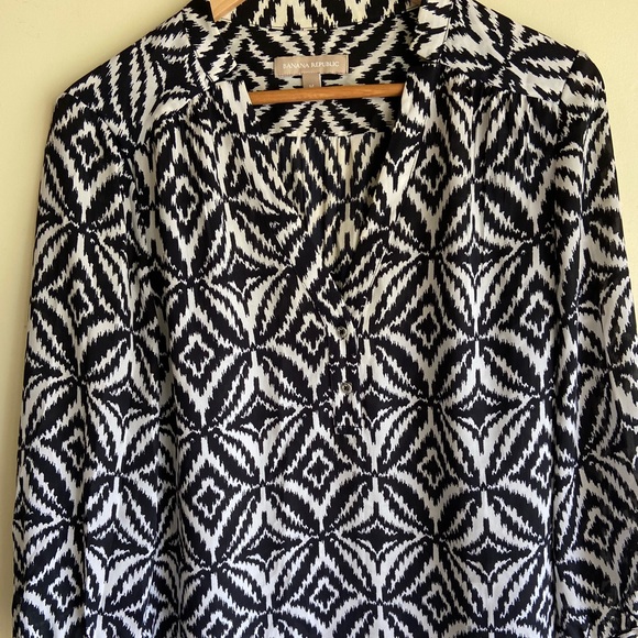 Banana Republic Tops - Large Banana Republic Top Like New
